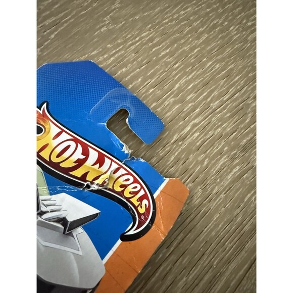 NEW With Tags Boys Hotwheels Car Backpack Green and Black 16" X 12" + FREE CAR - Picture 9 of 10